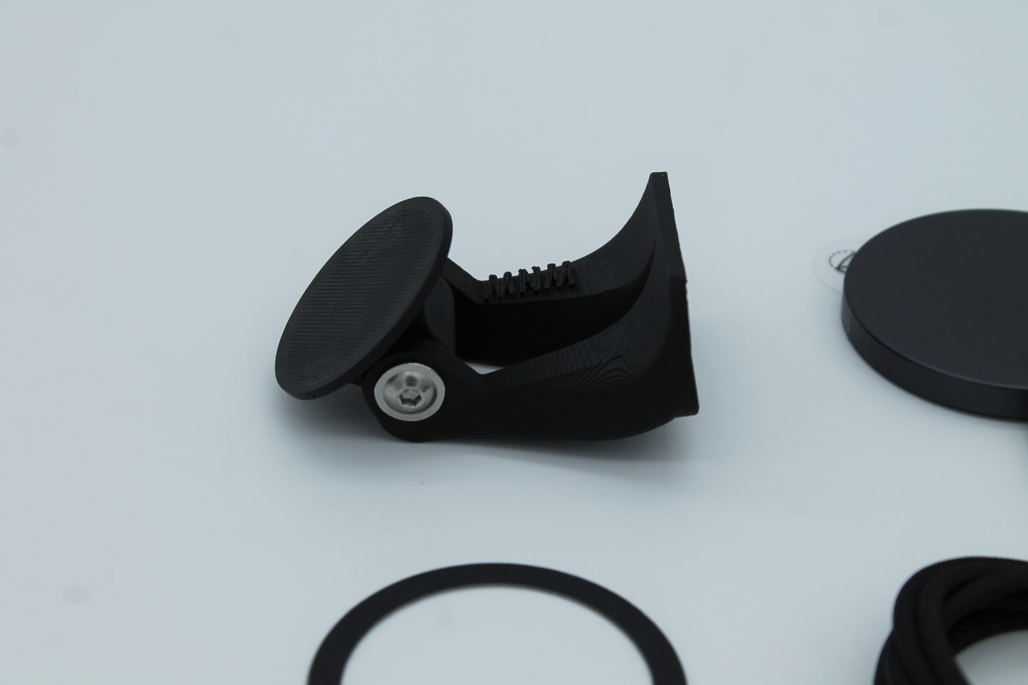 BMW E36 Magsafe phone mount