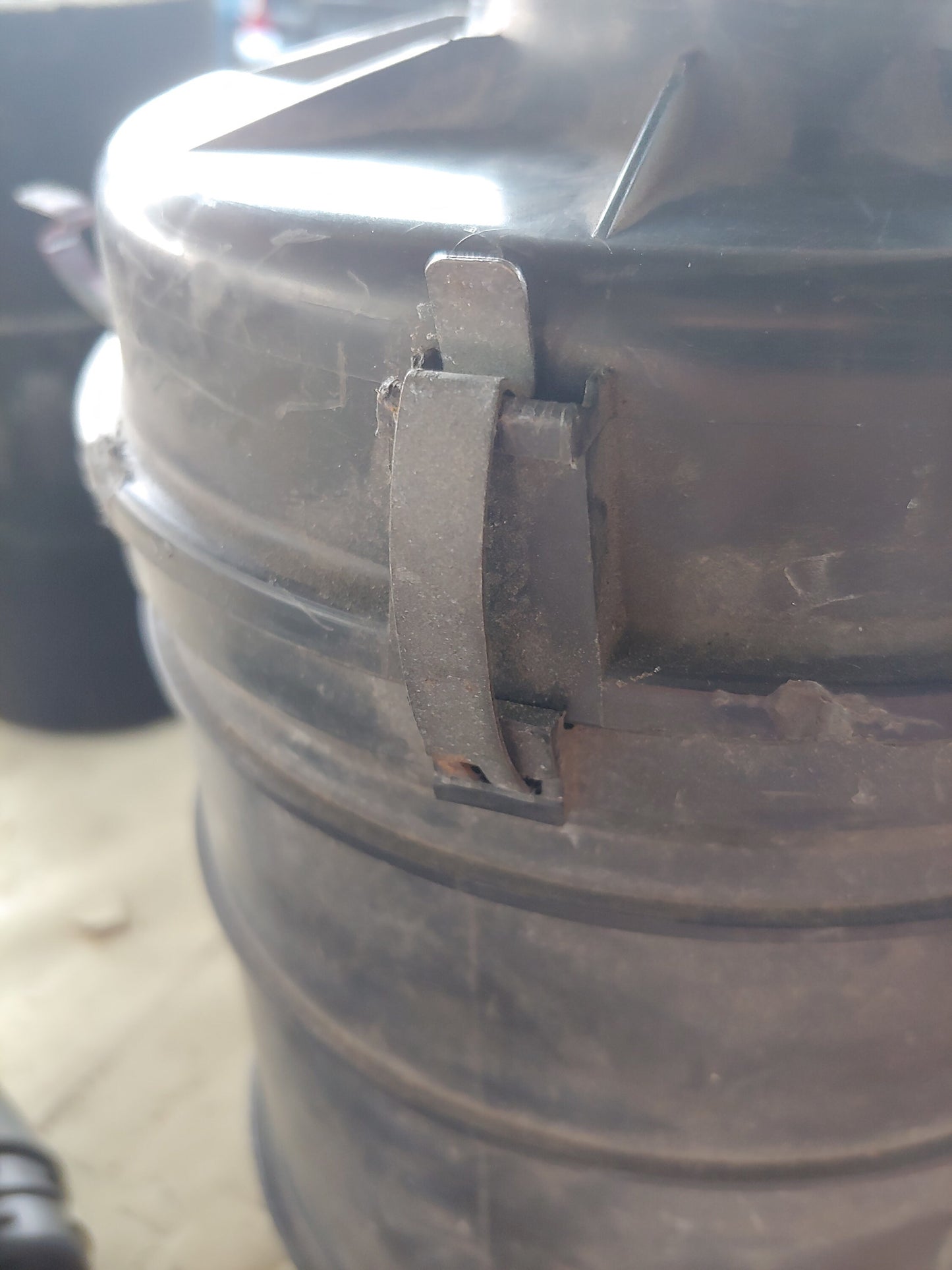 Renault Clio RS Airbox Clips