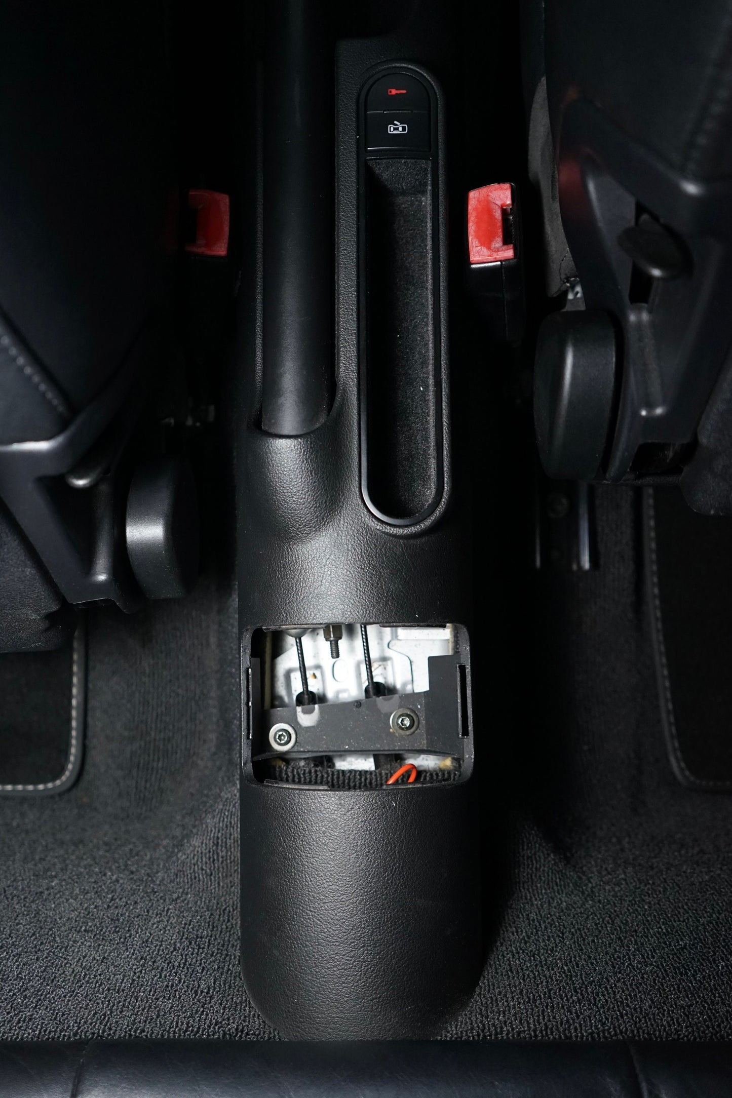 Audi TT 8N Cupholder