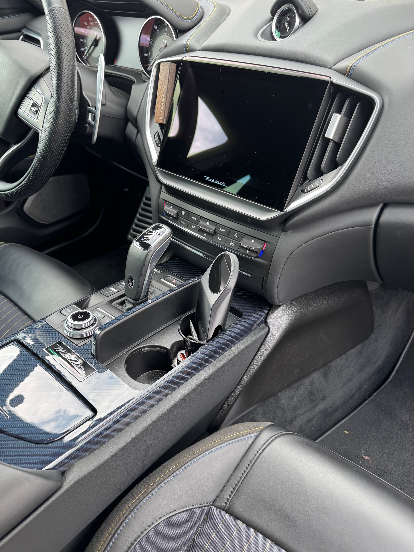 Magnetic Phone Mount and Charger for Maserati Ghibli/Quattroporte/Levante
