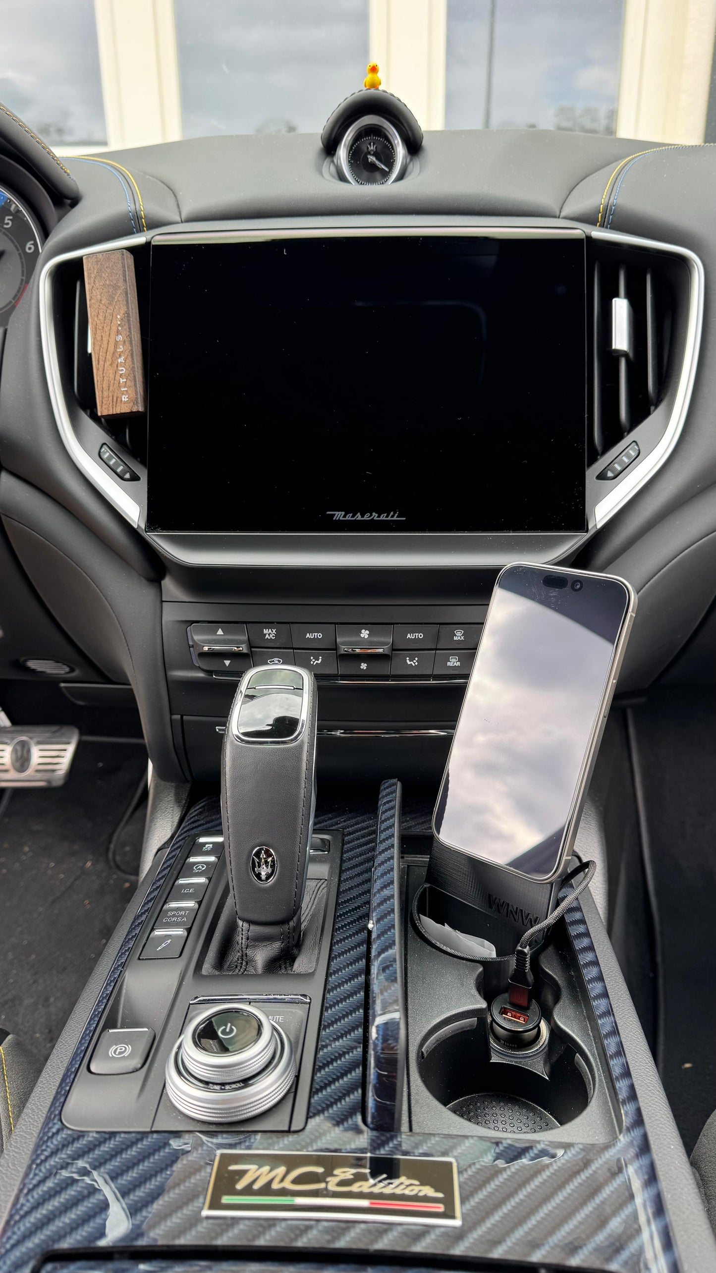 Magnetic Phone Mount and Charger for Maserati Ghibli/Quattroporte/Levante