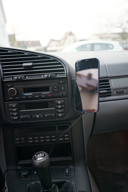 BMW E36 Magsafe phone mount